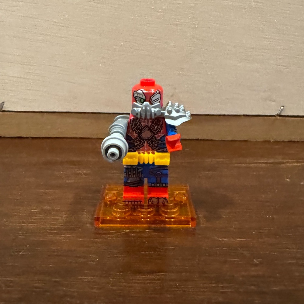 Cyborg Spider-Woman Spider-man Minifigure